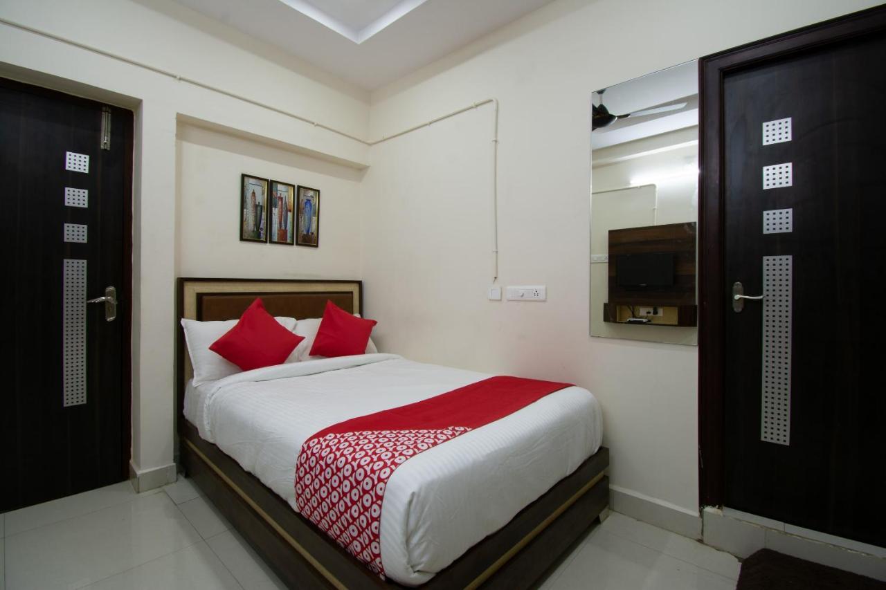 Oyo 46991 Sk7 Service Apartments Vijayawāda Exterior foto