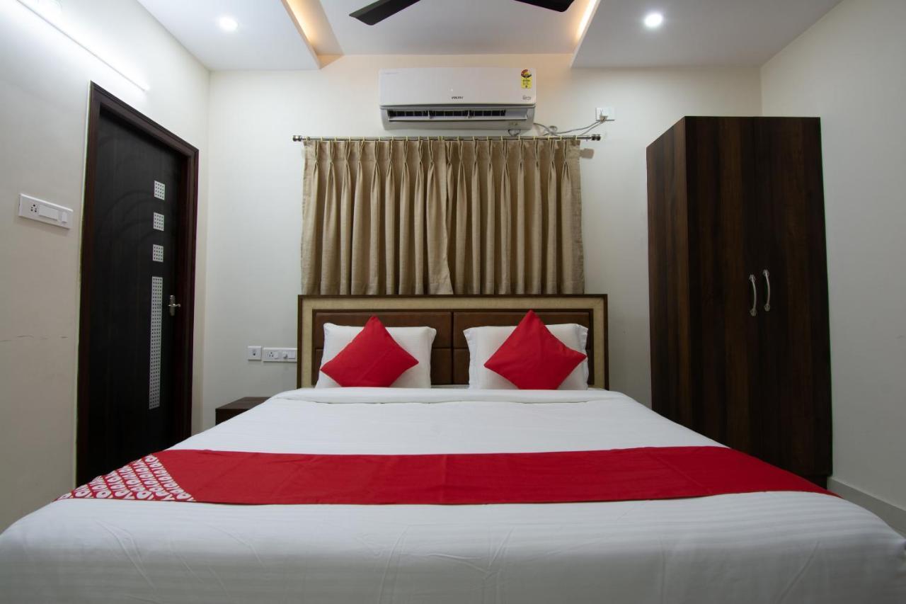 Oyo 46991 Sk7 Service Apartments Vijayawāda Exterior foto